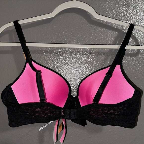 PINK Super Push Up Bra - Picture 3 of 4
